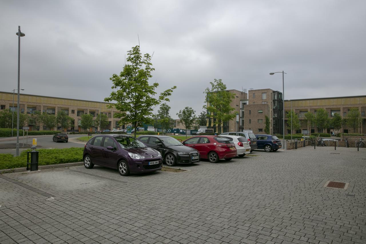 Modern & Exquisite Trumpington Townhouse With Parking & 5 Mins To Papworth Hospital Cambridge  Ngoại thất bức ảnh